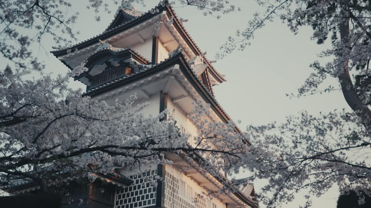 torre de vigilancia del castillo de kanazawa en ishikawa, japón