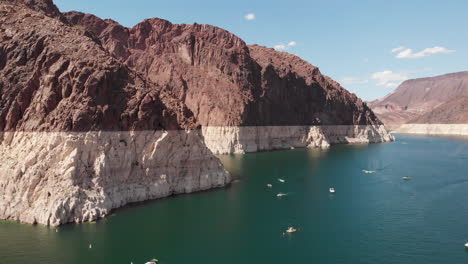 aerial-shot-of-boats-on-lake-powell-static