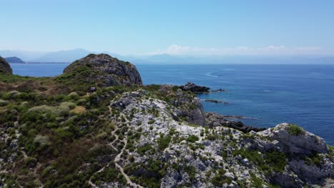 la playa azul de italia es la mejor.