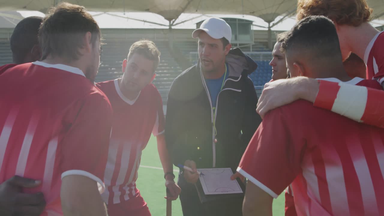 하키 선수 들 이 경기 전 에 준비 하고 있다