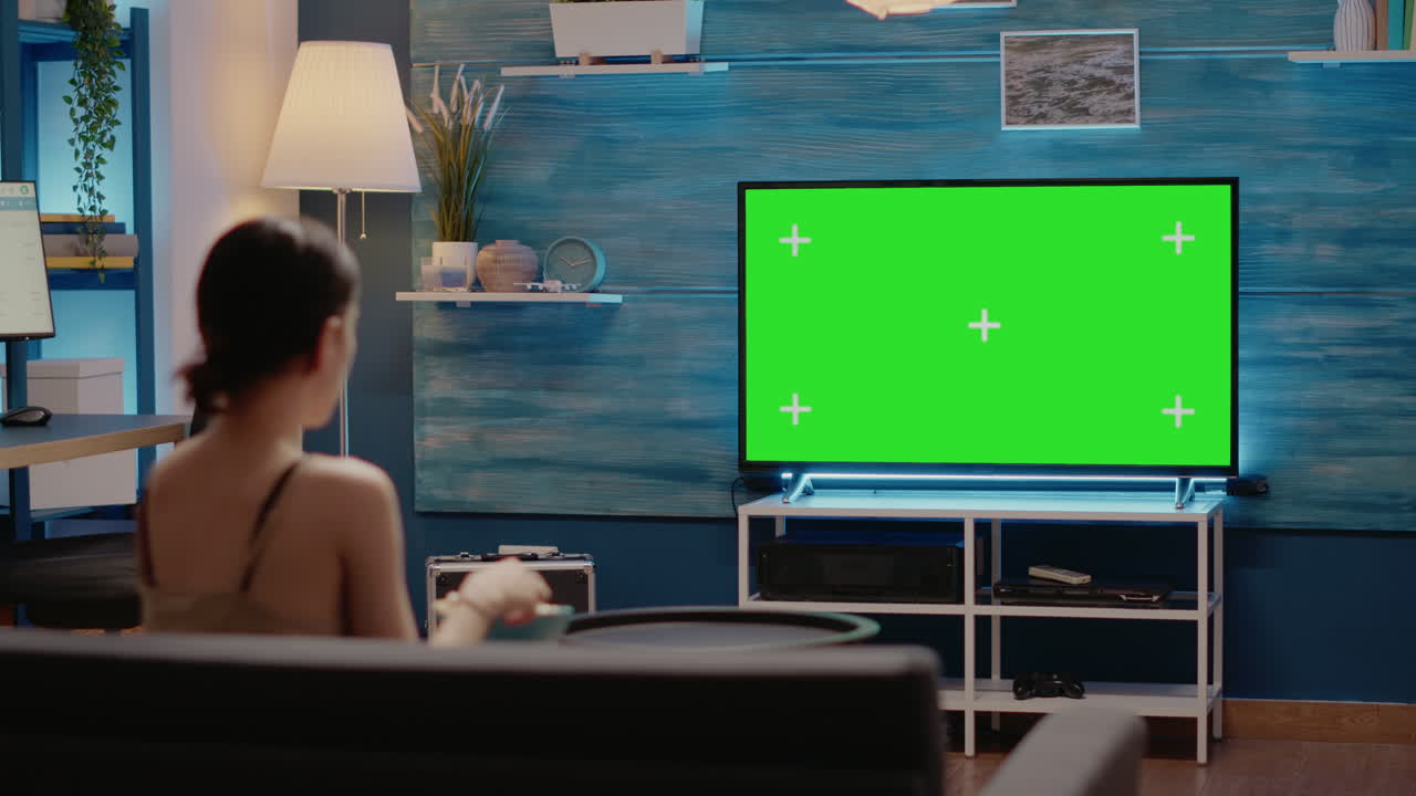Green screen on modern television display at home