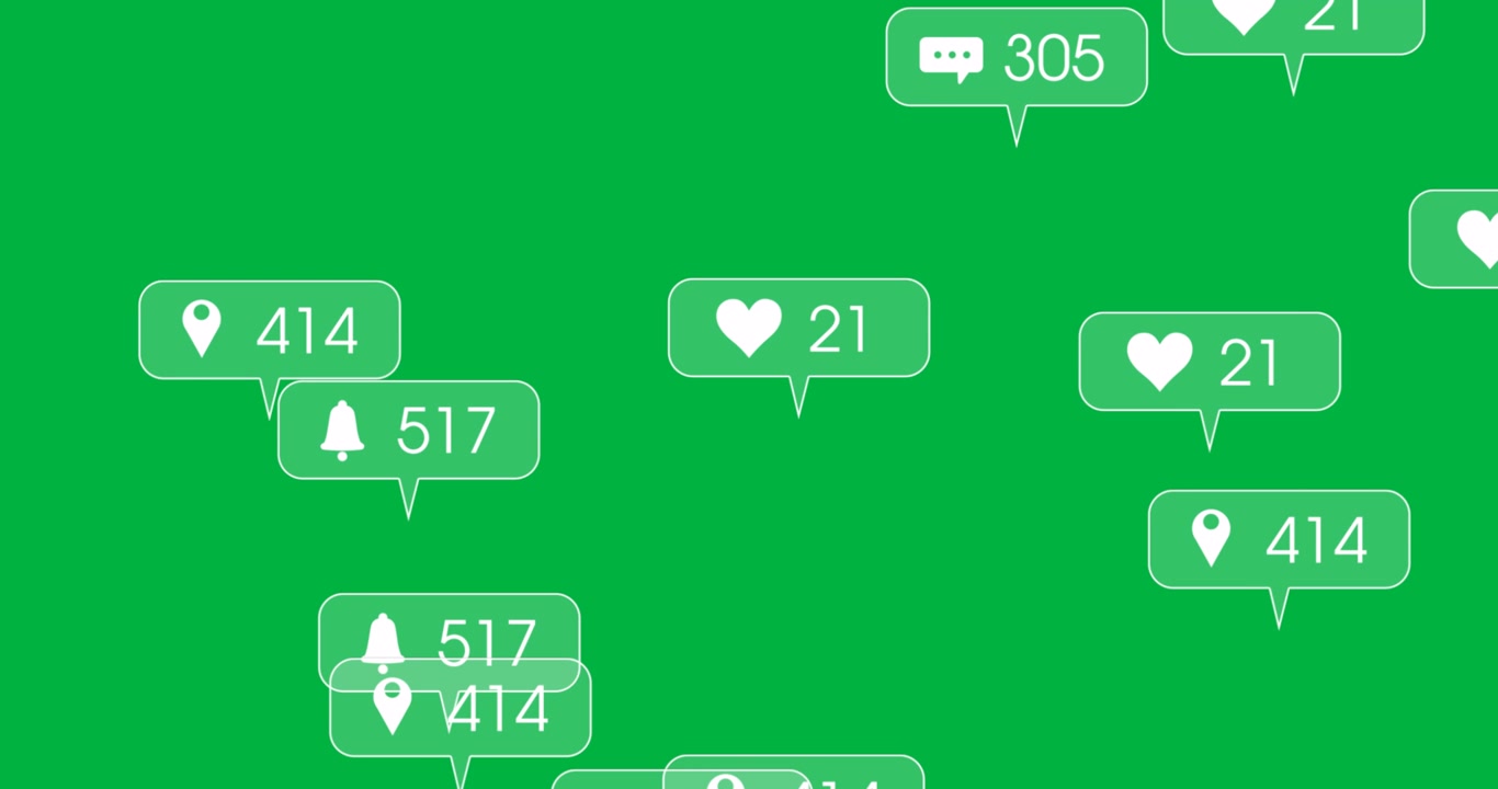 Animazione di icone di social media con numeri su banner grigi su sfondo nero.