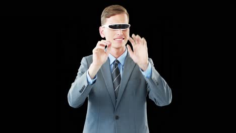 hombre de negocios con gafas de video virtuales usando una pantalla digital