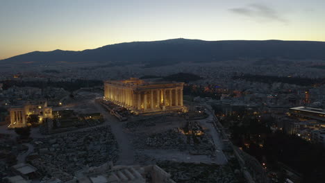 Toma-Lenta-Aérea-De-La-Acrópolis-De-Atenas-Durante-El-Amanecer