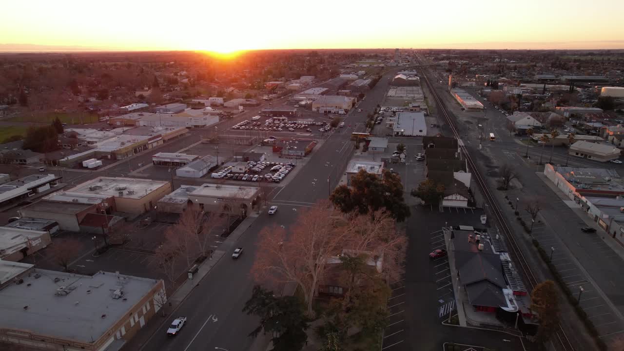 salida aérea del amanecer sobre turlock california