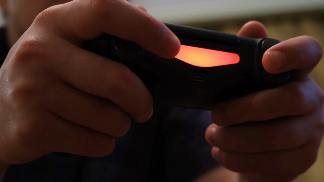 비디오 게임을 하는 사람