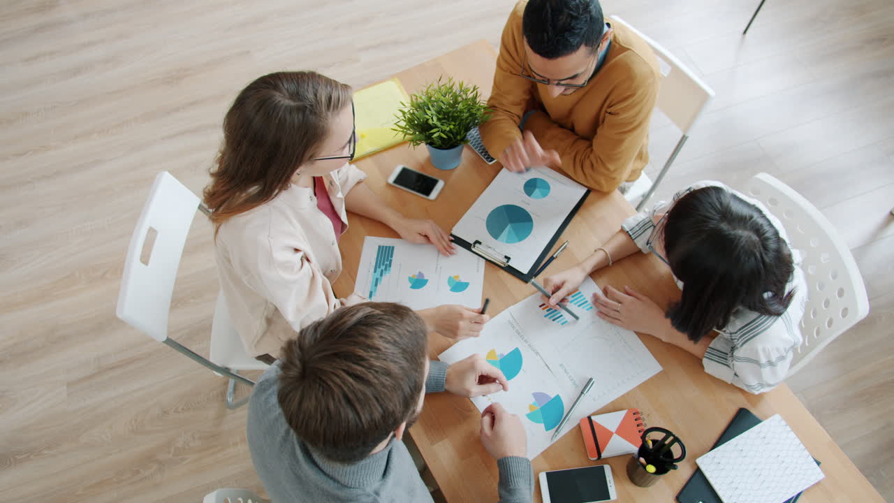 reunión del equipo de negocios