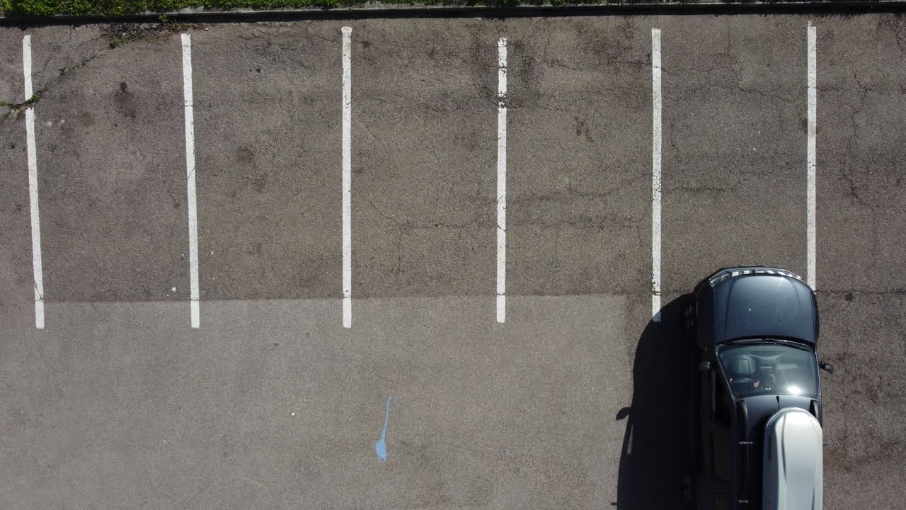 주차장의 공중 평면도