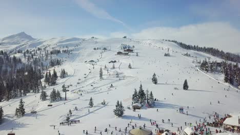 una pendiente perfecta en los alpes franceses, flachau, austria