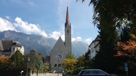 kirche in den straßen von schaan in liechtenstein