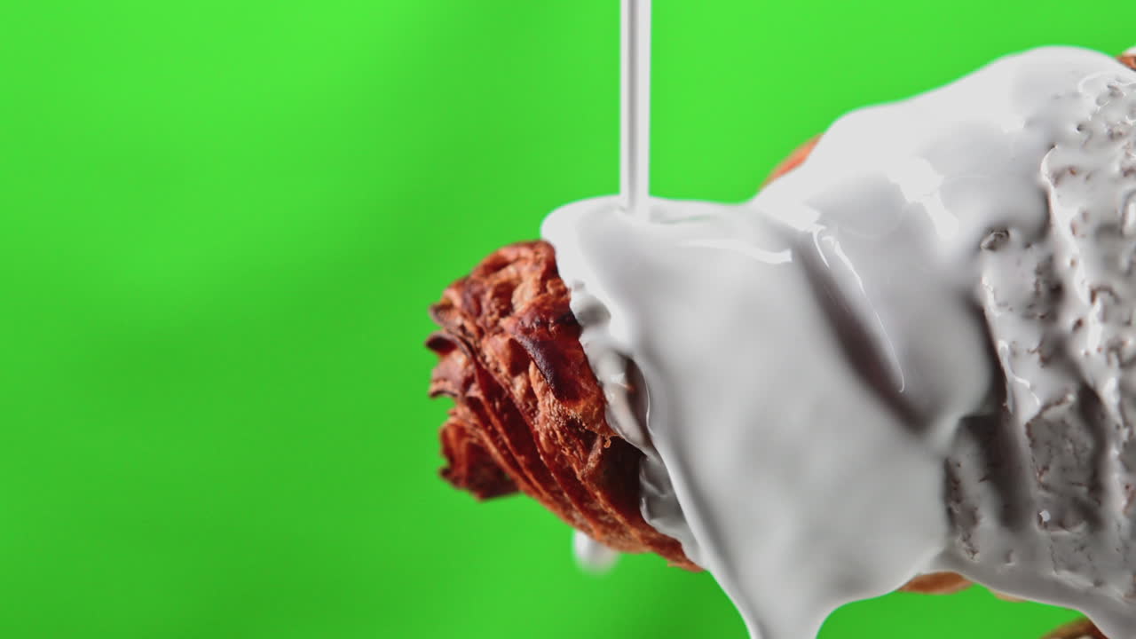 croissant con crema batida