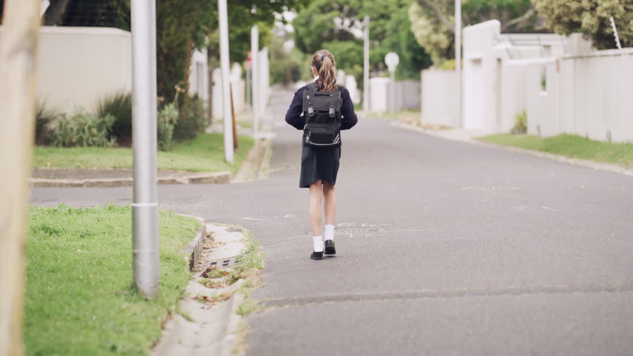 학교로 가는 길에