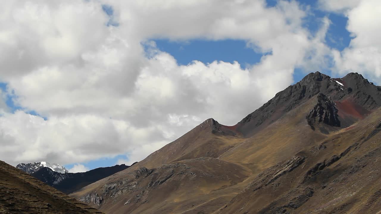 tiro estático del pico rocoso