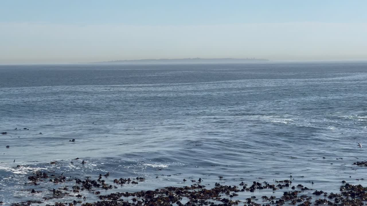 Océan Atlantique par une chaude journée. Sea Point, Afrique du Sud.