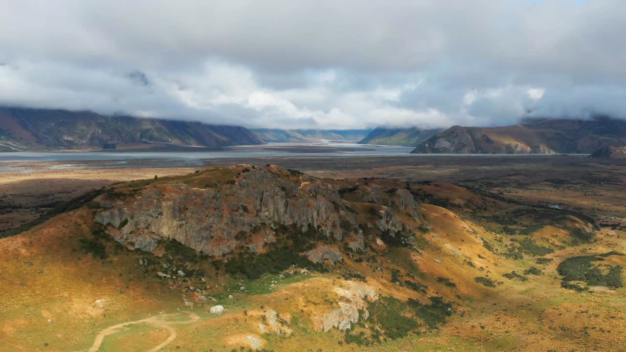 Upwards tilt revealing Mount Sunday in New Zealand