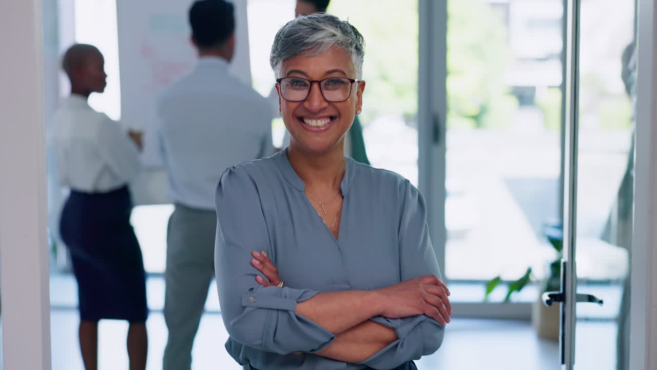 liderazgo, confianza y orgullo de la mujer en la puesta en marcha