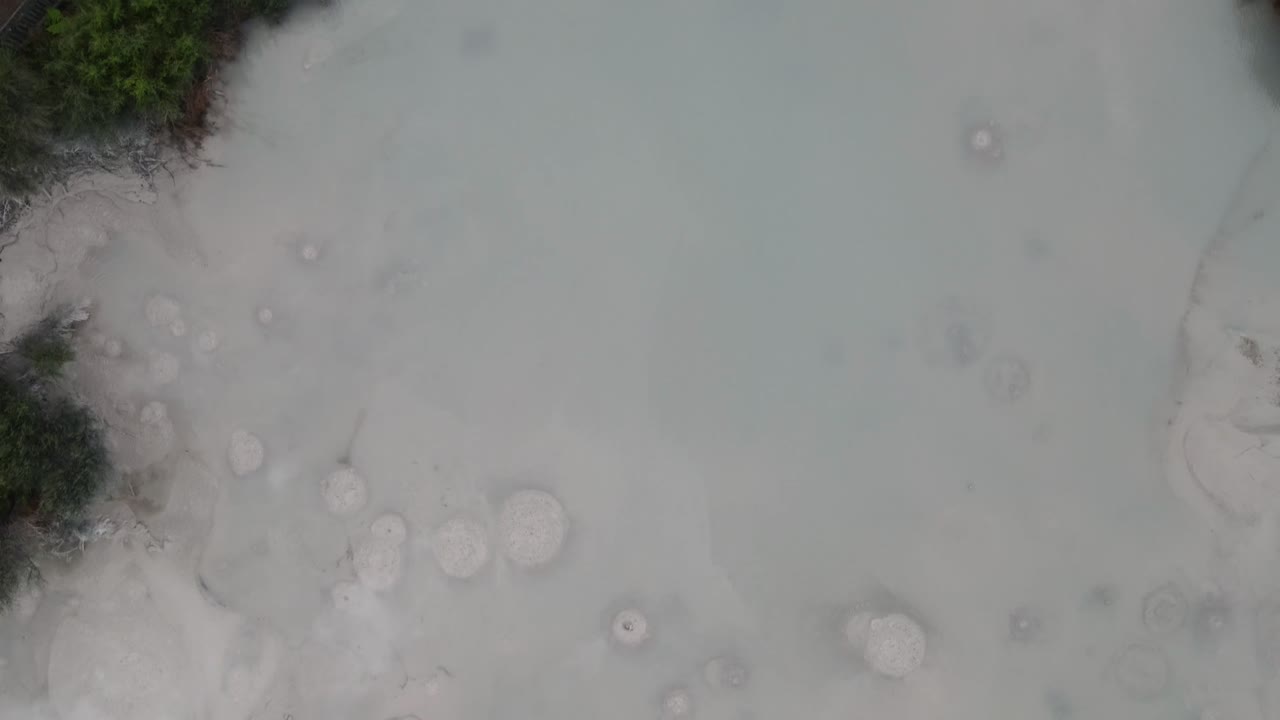 뉴질랜드 의 와이오타푸 진 ⁇  웅 ⁇ 이 의 위 에서 내려다보는 모습 - 공중 드론 촬영