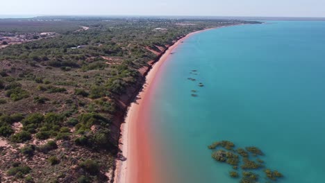 Versteckt-Auf-Dem-Weg-Zum-Hafen-Von-Broome-Liegt-Simpsons-Beach-In-Der-Roebuck-Bay