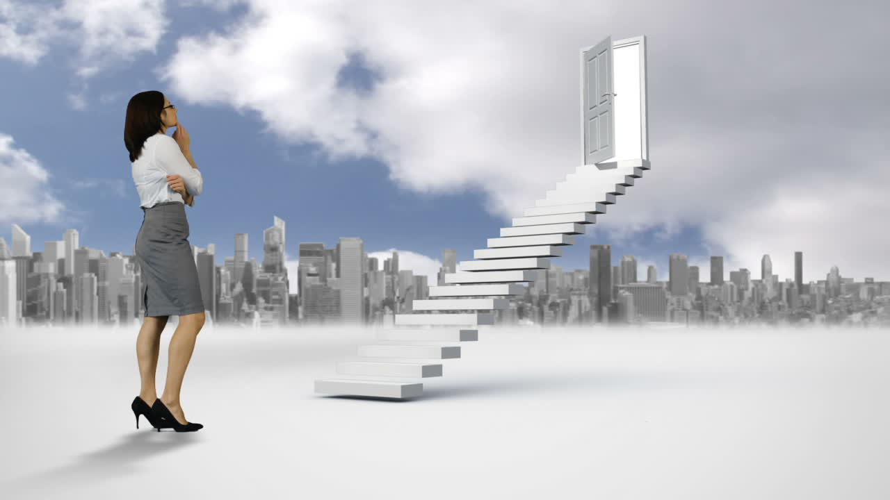 도시 앞에 문을 열고 계단을 바라보는 사업가