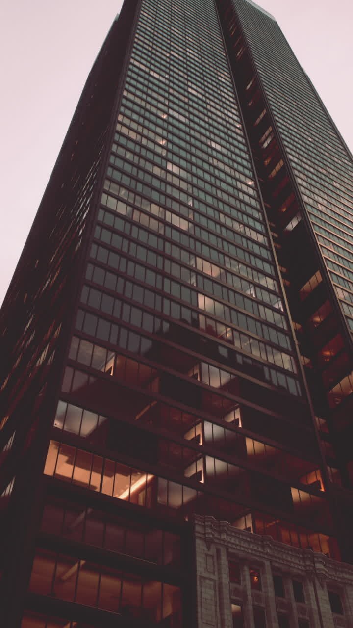 A skyscraper in the city