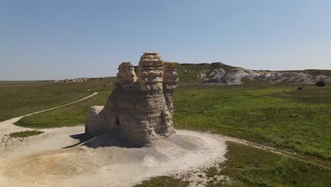 Castle-Rock-En-Kansas-Tiro-Giratorio