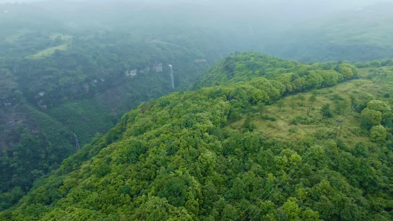 Drone video of Meghalaya's natural beauty