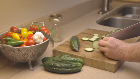 Making-refrigerator-dill-pickles-in-the-kitchen