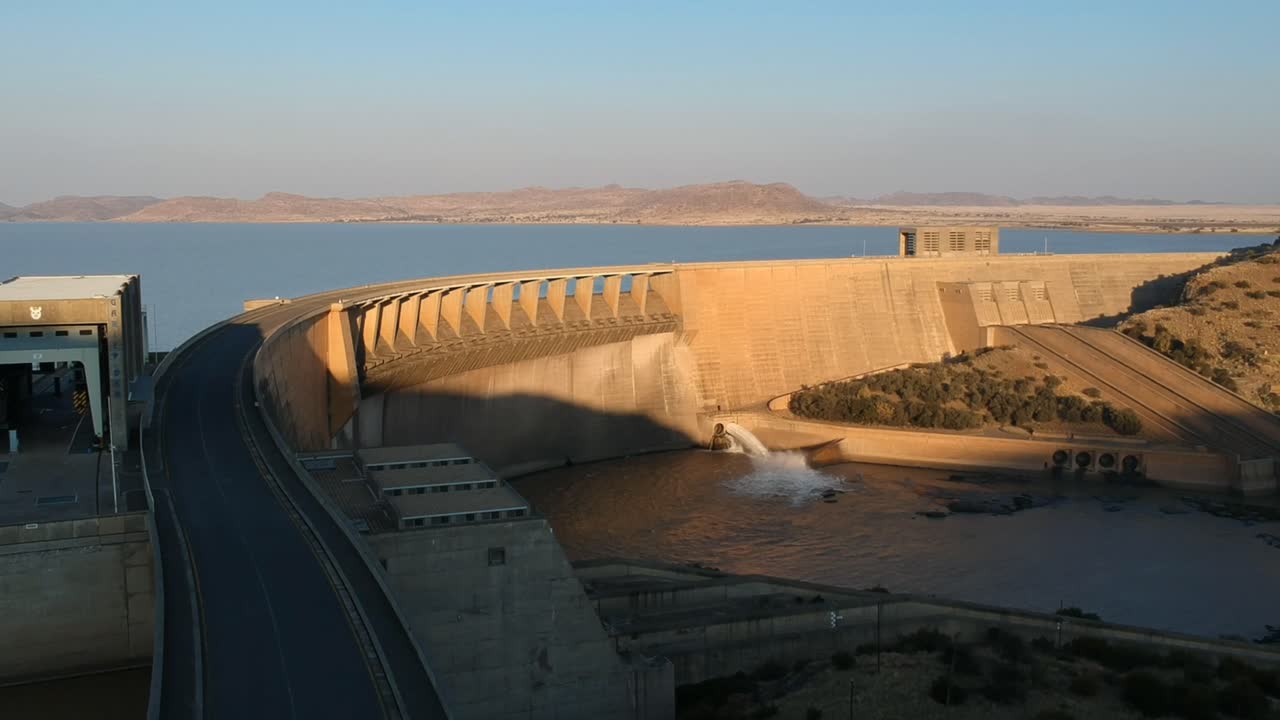 Lake Resevoir Wall Spillway 4K