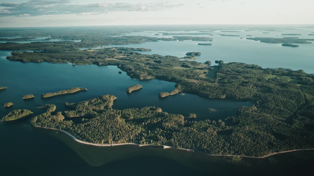 aéreo, avión no tripulado, lagos, islas y bosques, finlandia, saimaa