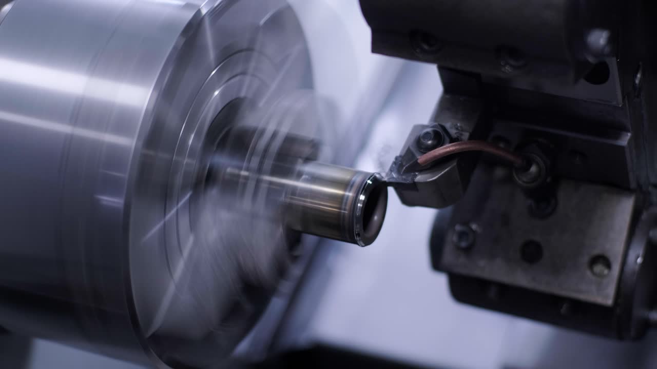 금속 도자기 근접. 도자기, 금속 가공