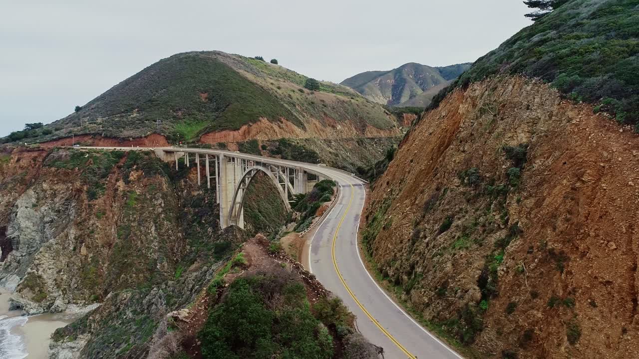 Bixby Creek Bridge stretches across rugged cliffs, California’s Pacific Coast