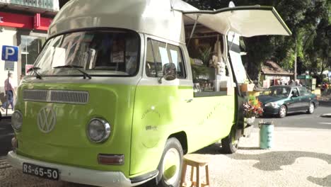 camioneta de comida de volkswagen retro