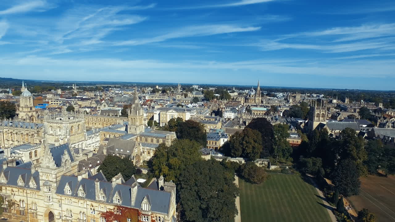 Drone flight over Oxford | city views