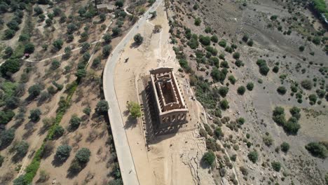 Toma-Aérea-Por-Drones-Desde-El-Templo-Griego-De-Agrigento