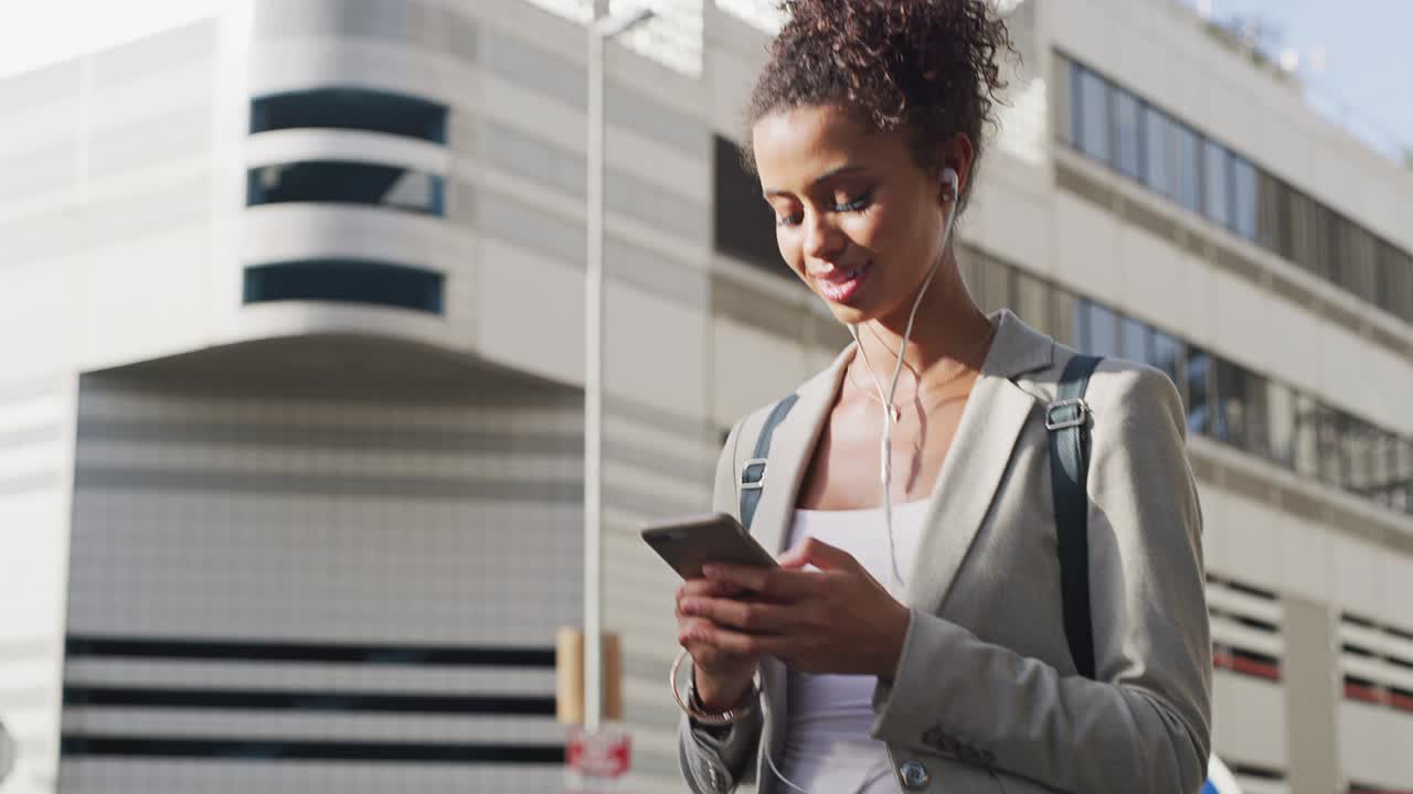 Keeping her connections close by even while on the move