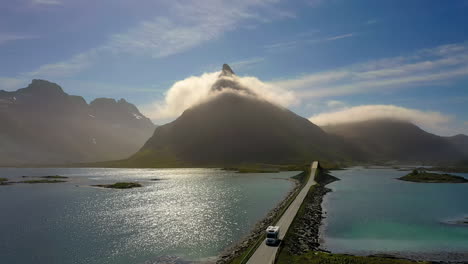 Fredvang-Puentes-Panorama-Islas-Lofoten