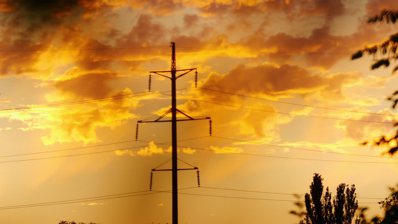 Close up of a barista pouring steamed milk into a glass of coffee