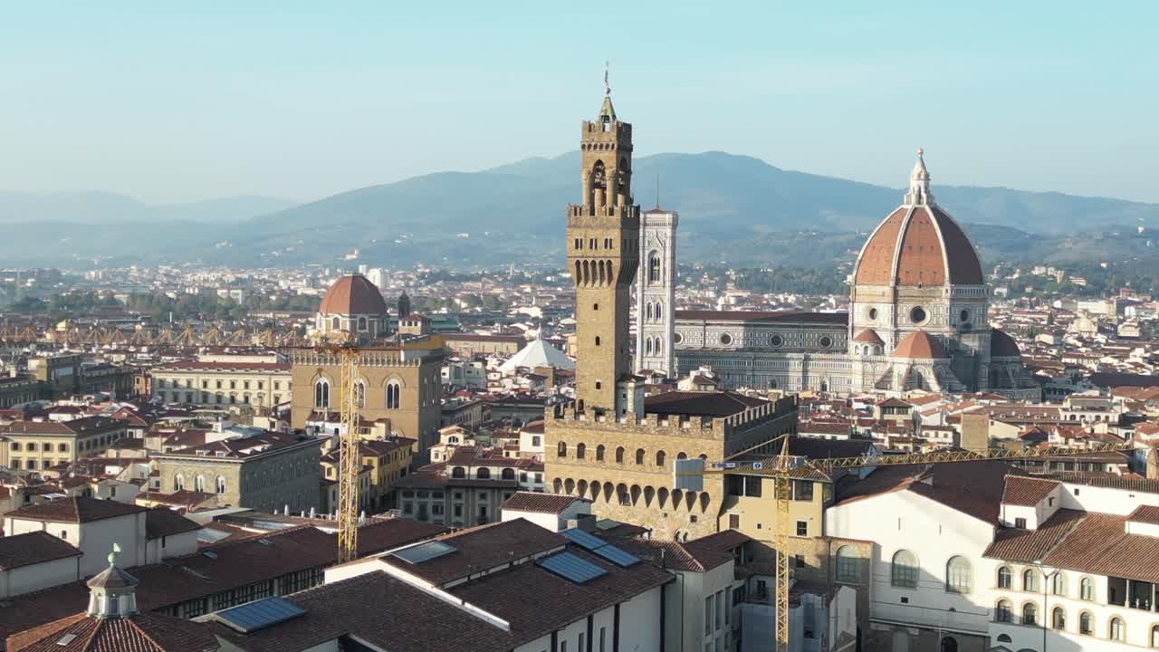gran vista aérea de arriba vuelo catedral ciudad medieval florencia toscana italia