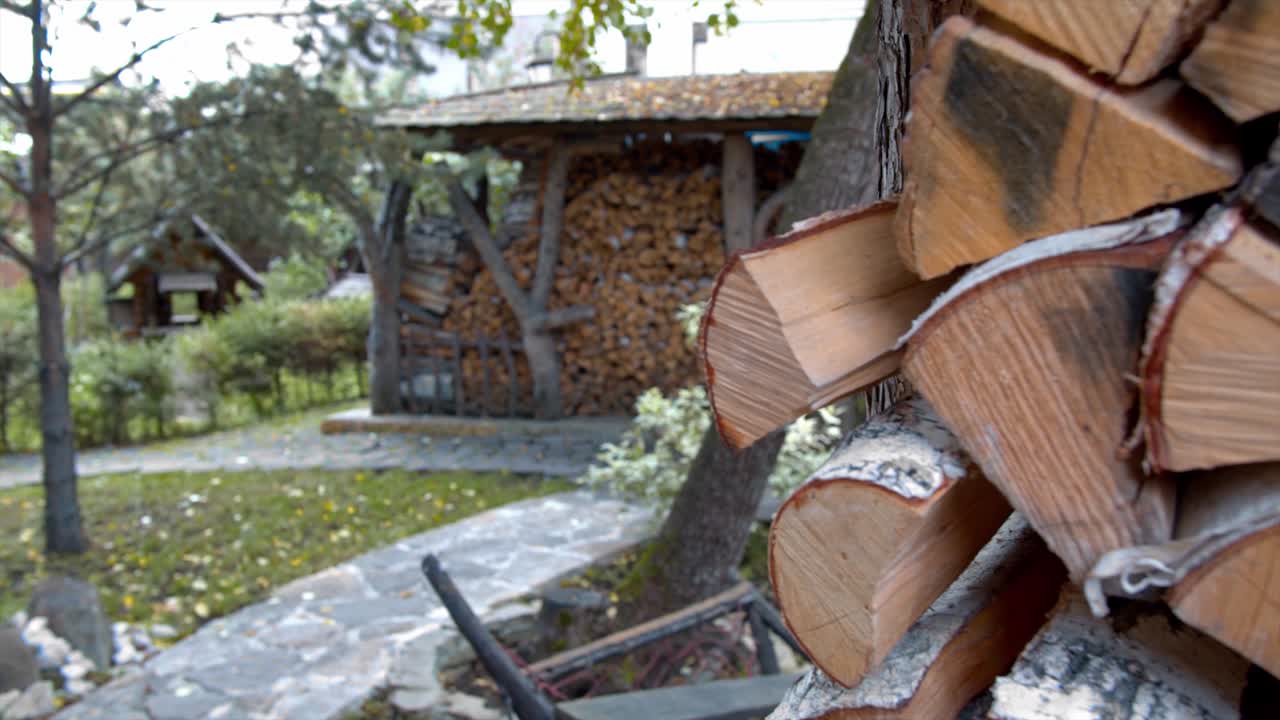 정원 에 쌓인 연료