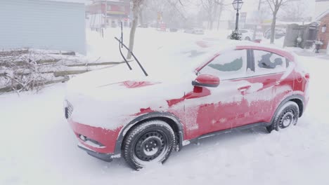 Coche-Nevado-En-La-Primera-Tormenta-De-Nieve-De-La-Temporada