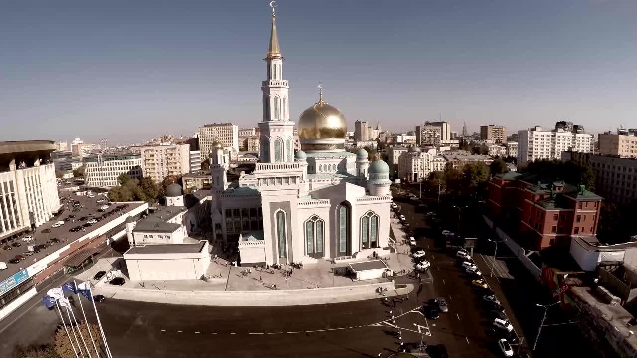 Aerial shot of Moscow Cathedral Mosque. New religion construction in Russia. Largest in Europe. Unique aerial quadcopter footage. Moscow Cathedral Mosque, Russia. The main mosque in Moscow, new landmark.