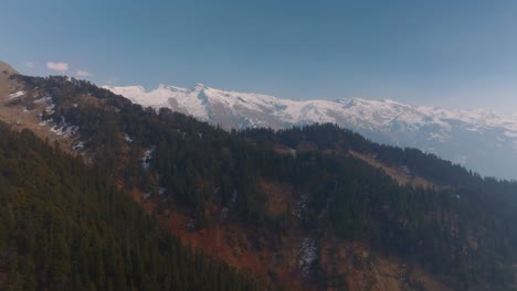 Footage-of-Lahaul,-Spiti-Valley-showing-Winer-colours-of-the-frozen-mountains-of-the-Himalayas