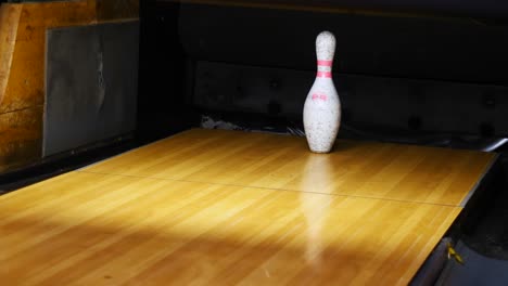 el pino de bolos en el carril