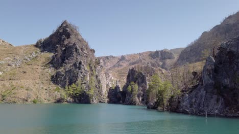 Green-Canyon-Cruise-On-Aquamarine-Waters-In-Antalya,-Turkey