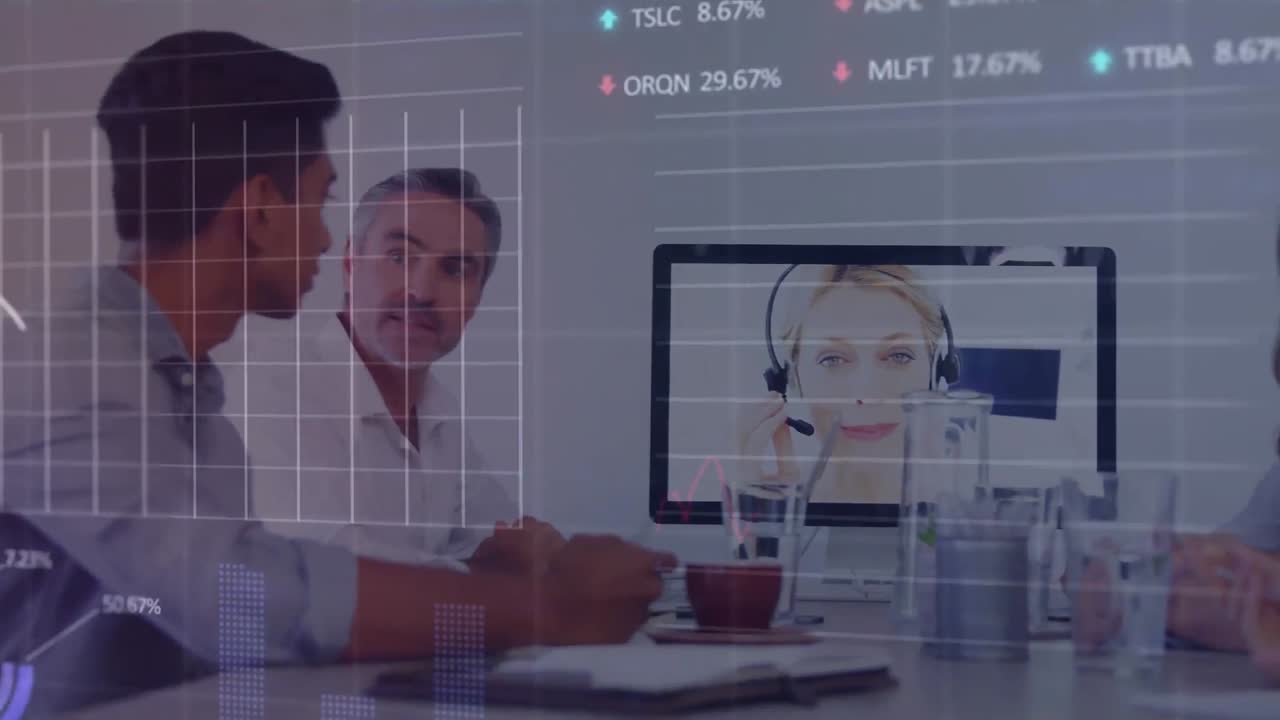 animación del procesamiento de datos del mercado de valores en diversos colegas que tienen una videoconferencia en la oficina