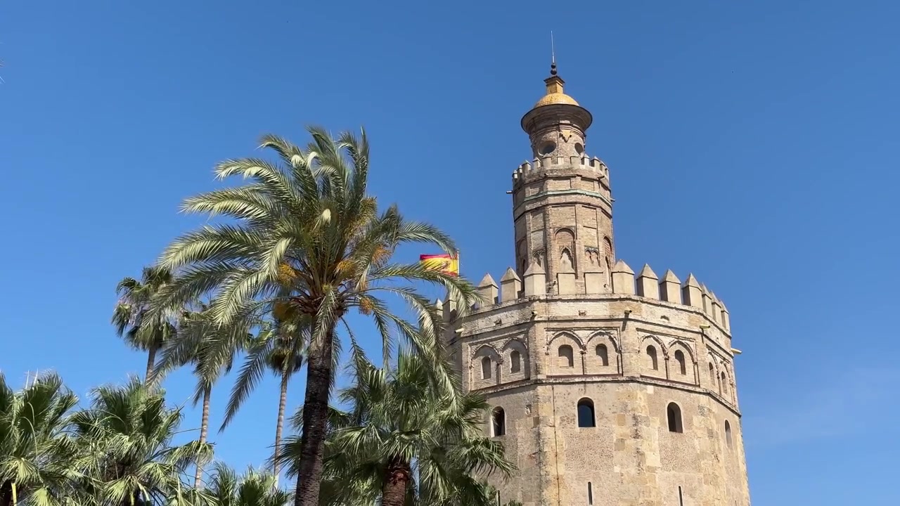 Primo piano della Torre del Oro a Siviglia, Spagna.