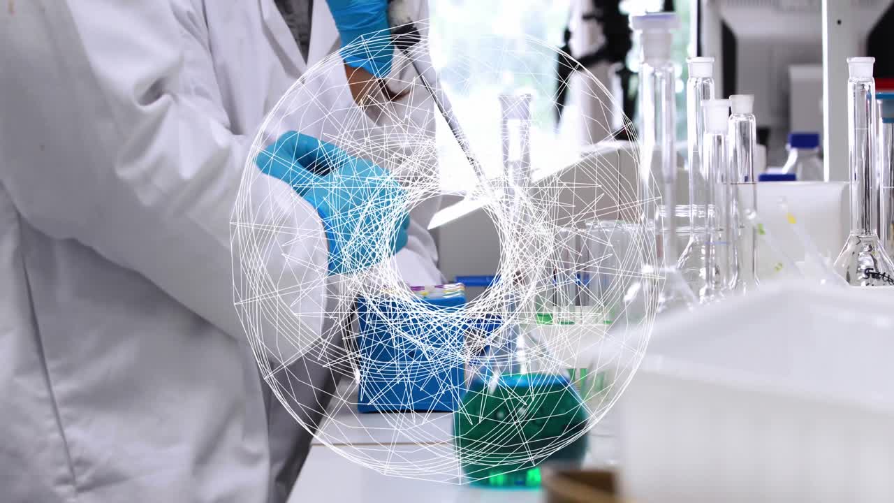 animación de forma abstracta girando contra la sección media de dos científicos que trabajan en el laboratorio.