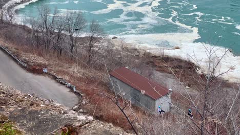 zip line in niagara falls going over river thrilling tourism activity