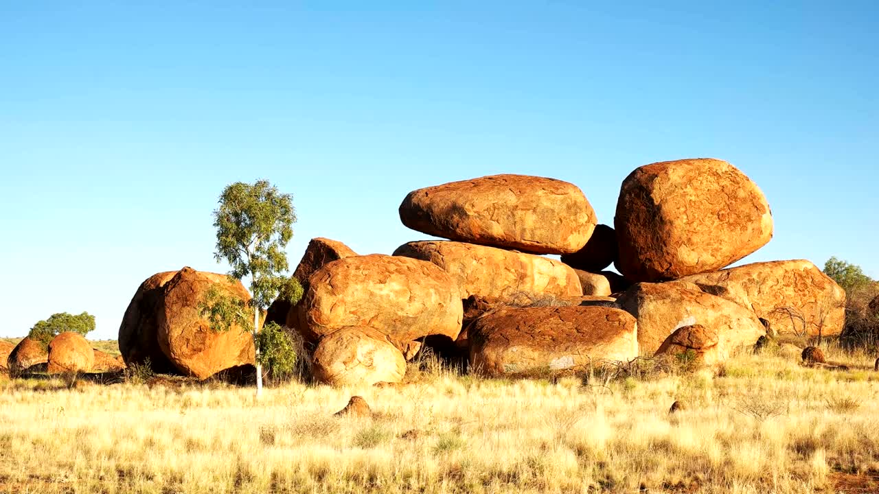 아침의 악마의 시선, 마블, 카루, 카루