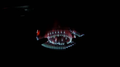 Ignition-of-the-gas-burner-with-the-light-off-in-slow-motion